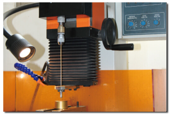 Yung Ming Fastener Industrial Co., Ltd的Equipment圖片